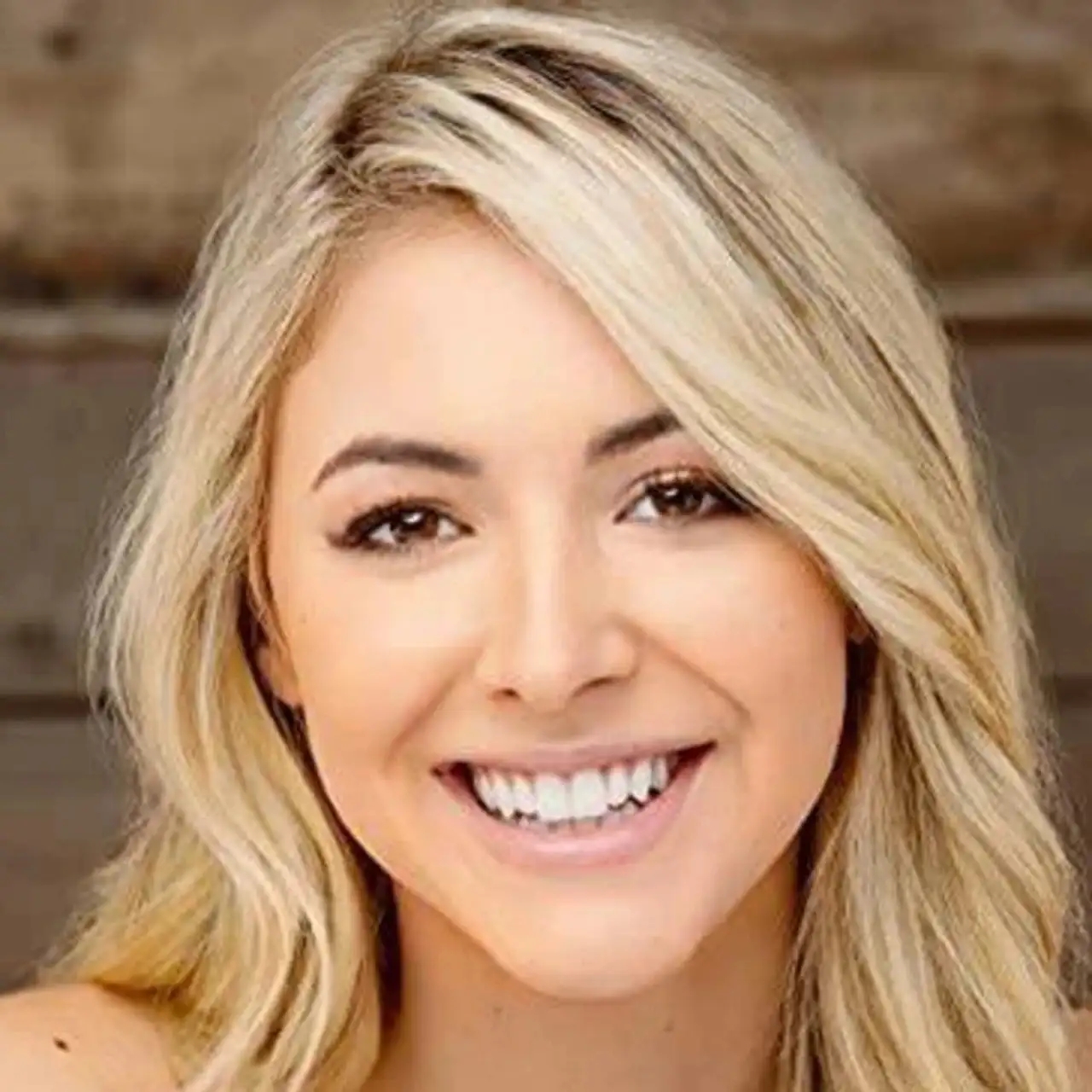 جیجی گاستین