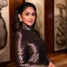 مرونال تاکور