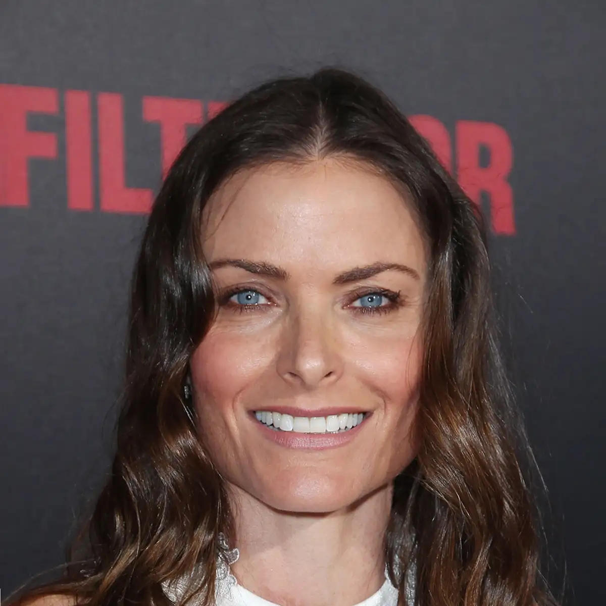 تارا وست وود